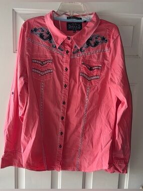 Grace In LA Western 
Rhinestone Embroidered Stretch
Rodeo Rollup Sleeve